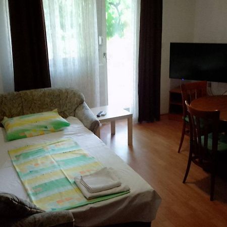 Apartmani Ledenko Kaštela Eksteriør bilde