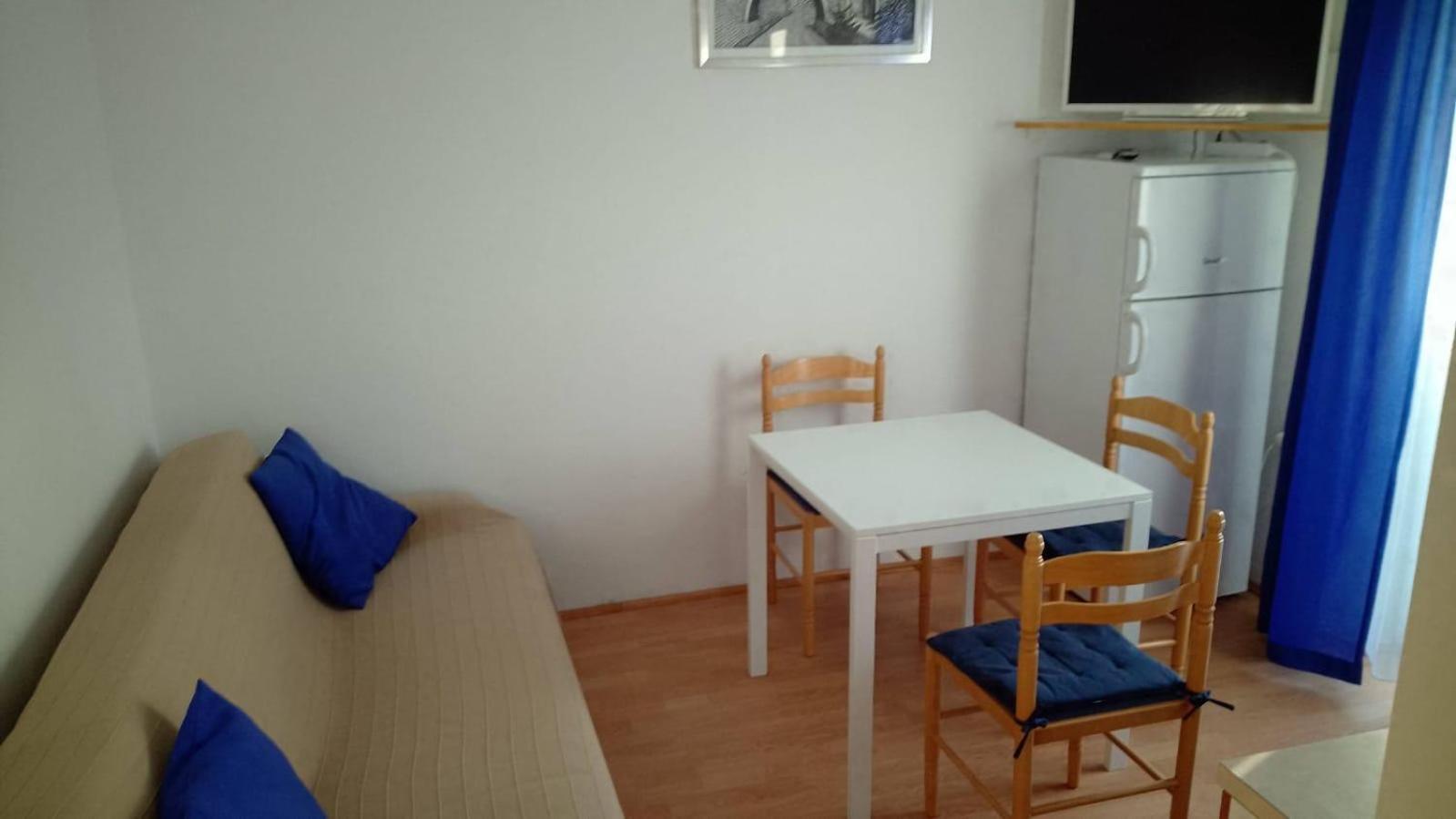 Apartmani Ledenko Kaštela Eksteriør bilde