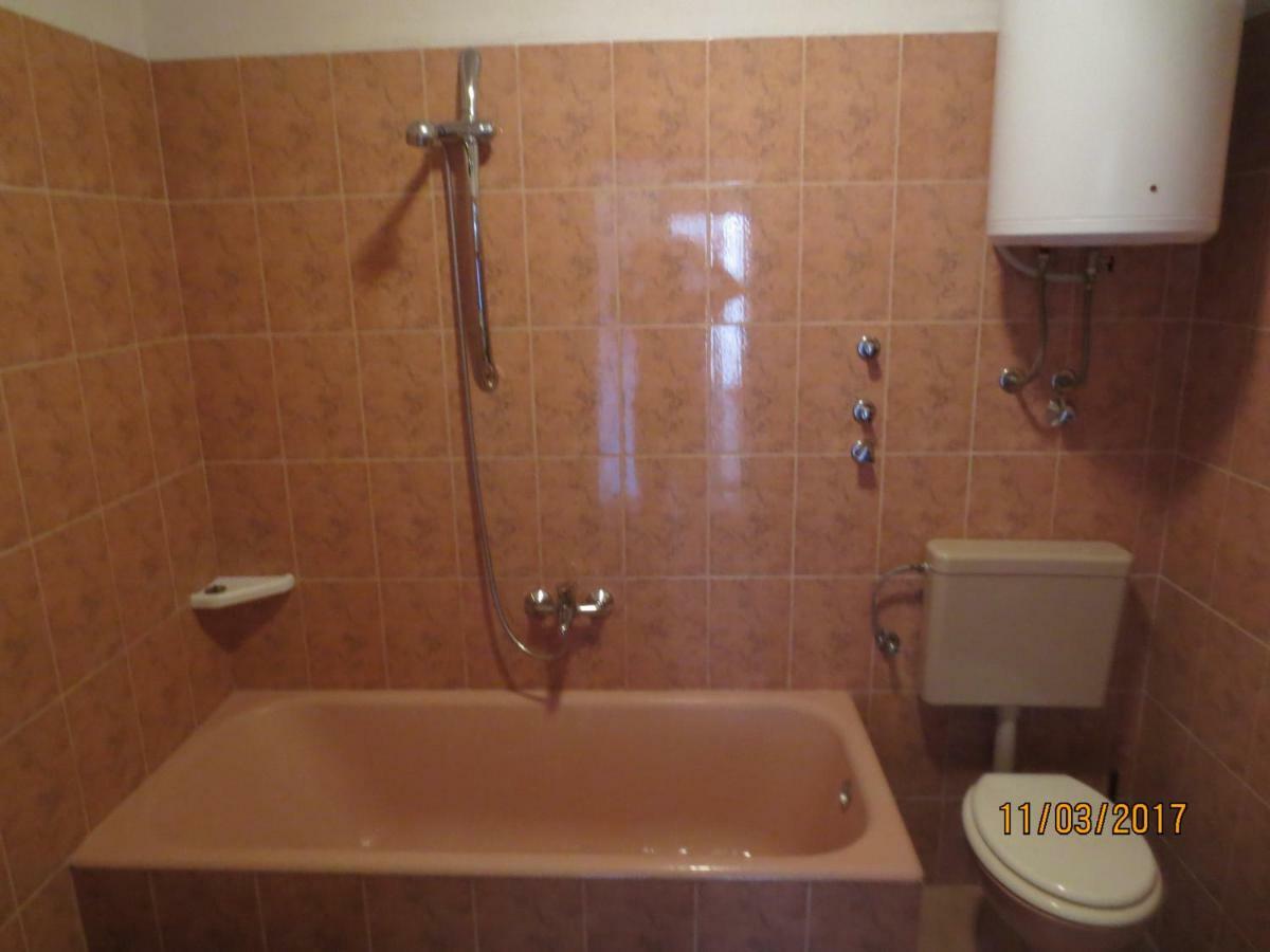 Apartmani Ledenko Kaštela Eksteriør bilde