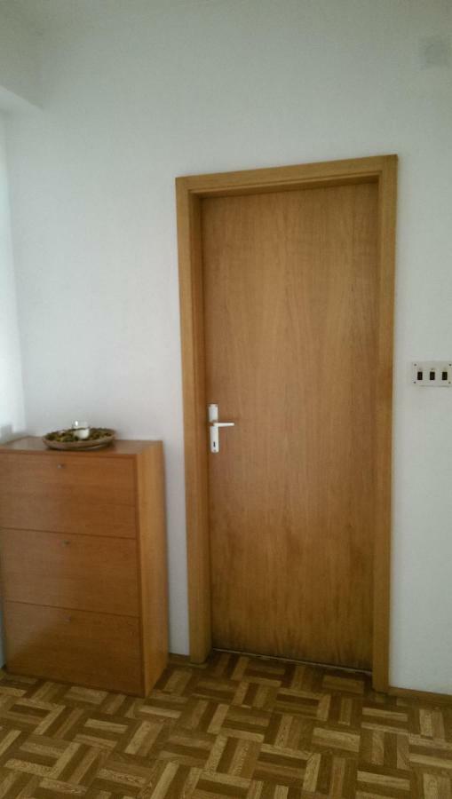 Apartmani Ledenko Kaštela Eksteriør bilde